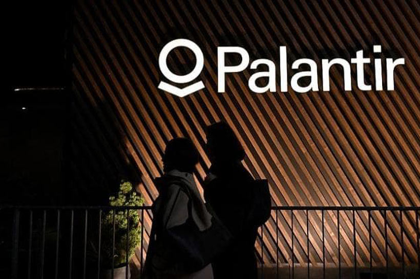 Quando l’algoritmo si fa sovrano. Dieci punti per un’alternativa italiana al manifesto di Palantir